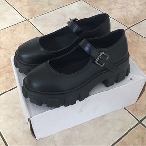 (NEW) Round Toes Mary Jane Flatform Shoes - Size EUR37 (6.5)